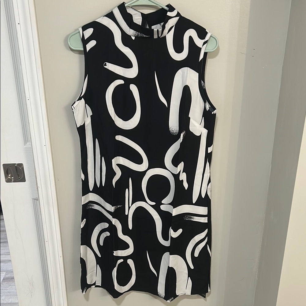 New! Black and White Sheath Mini Dress‎ with Mock Neck